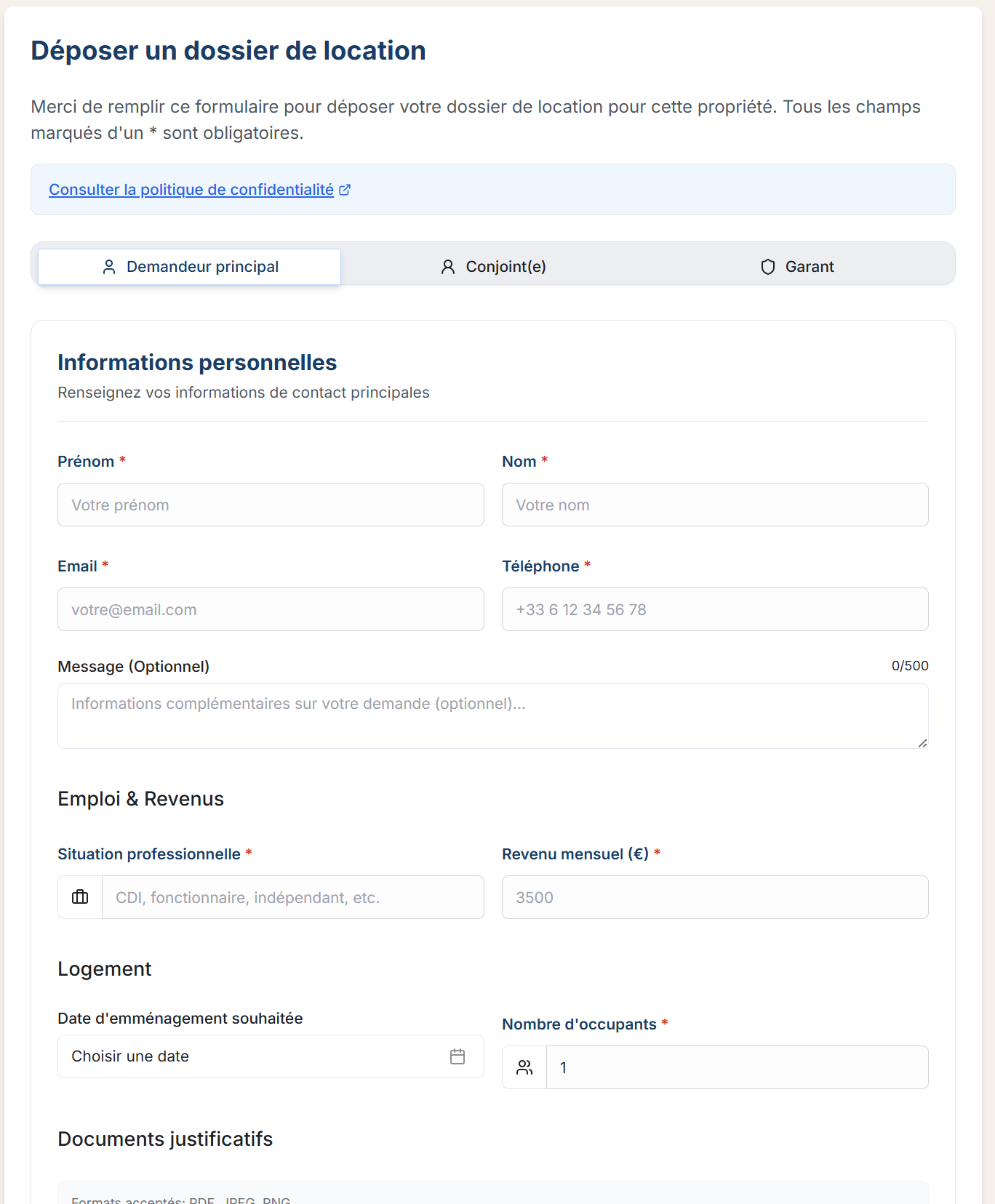 Le candidat dépose son dossier complet